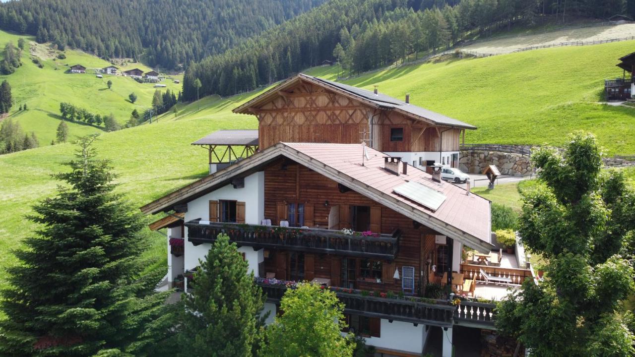 Portnerhof Auf Oberkirn Apartment Schenna Bagian luar foto